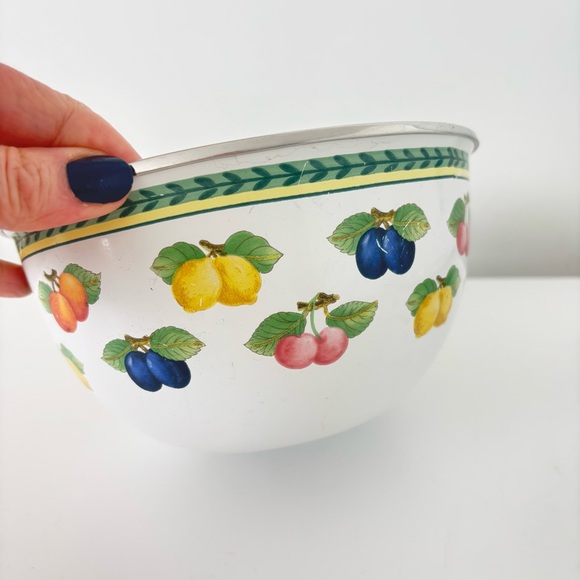 Villeroy & Boch Vintage SET OF TWO French Garden Metal serving Mixing Bowls - Picture 5 of 17